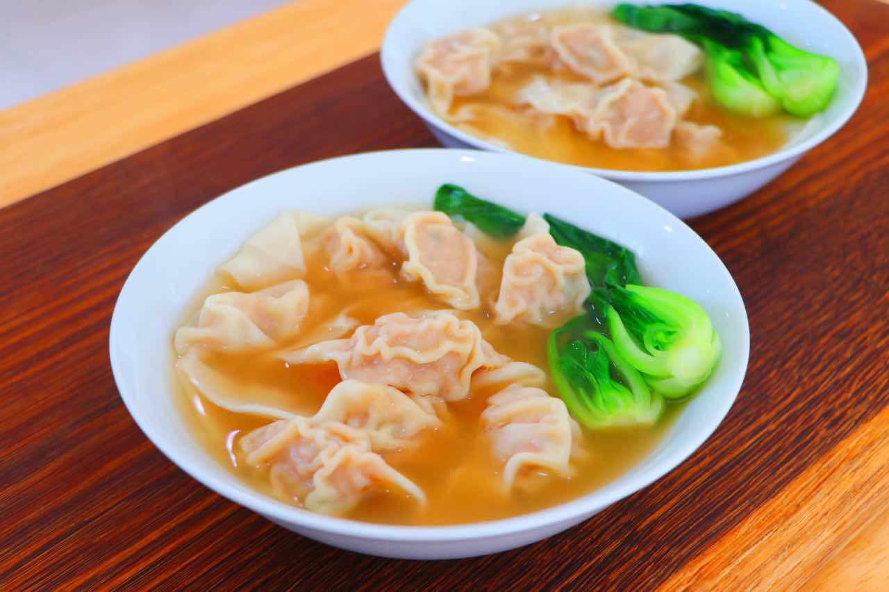 25-Min Chicken Wonton Soup Recipe